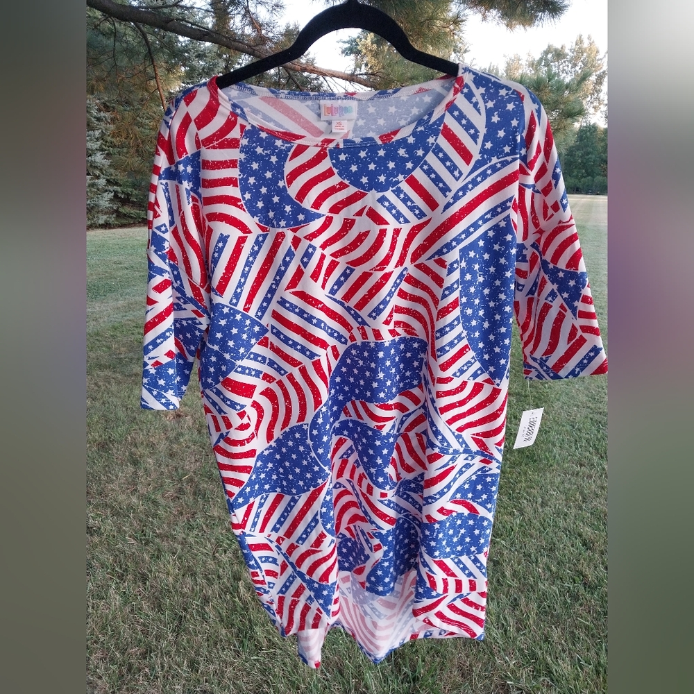 LulaRoe Irma Size XS Patriotic T-shirt NWT